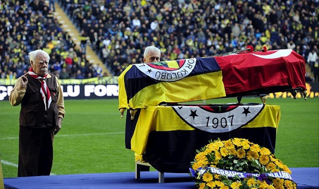 Lefter Eşi Ve Çocukları 8