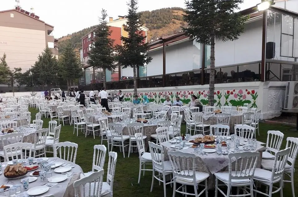 Modapark Adlı Düğün Salonu Halıkent Mahalesi'nde Yer Alıyor