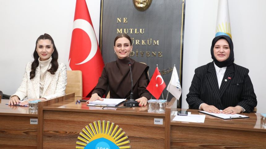 Saniye Caran Korkuteli Meclis (1)