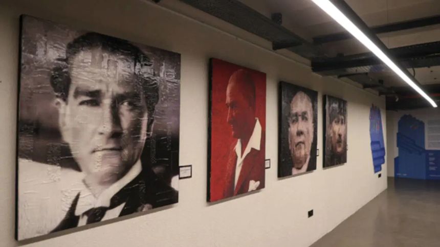 Şapkalarla Atatürk Sergisi 2