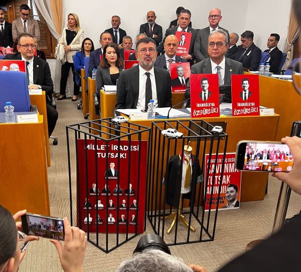 Tbmm Muhittin Böcek Mustafa Erdem (1)