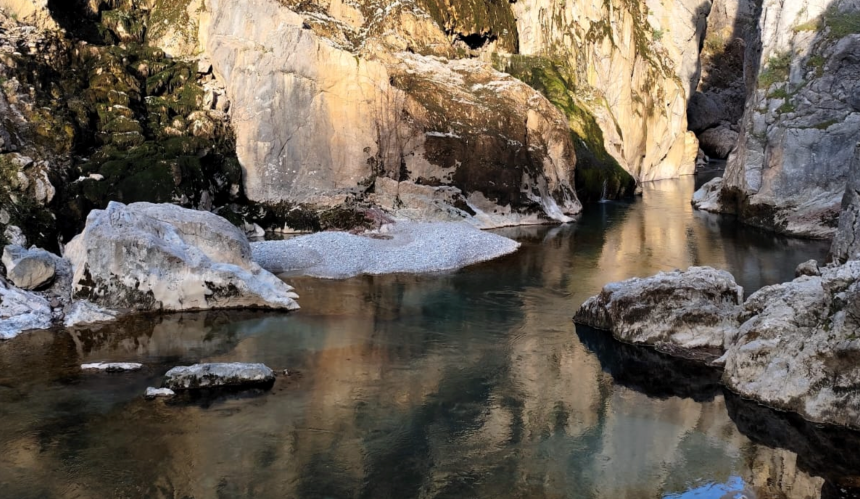 Uçansu Şelalesi 22