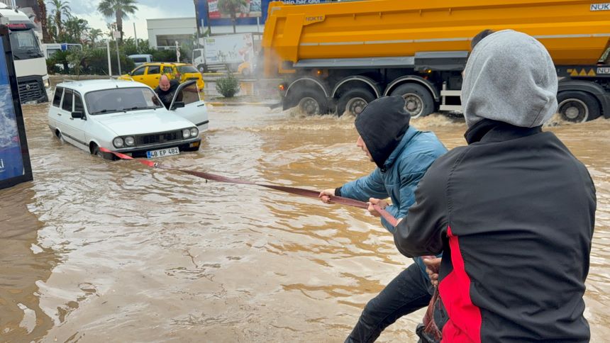 Bodrum Sel Manzaraları