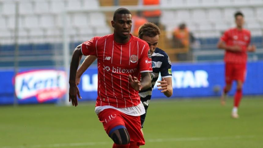 Haji Wright Eski Antalyaspor Futbolcusu 2