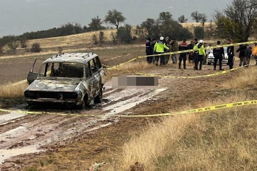 Ispartada Daglik Alanda Yanmis Aracin Kenarinda Bassiz Erkek Cesedi Bulundu