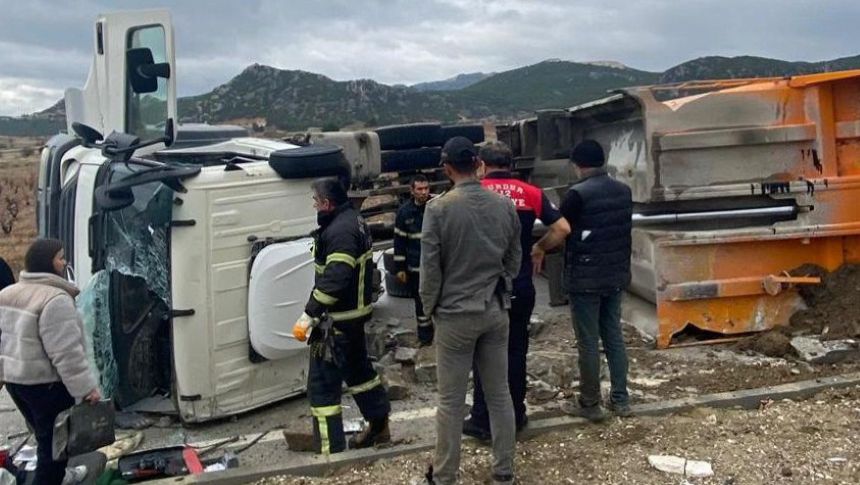 K A M Y O N S U R U C U S U Y A R A L A N D I 1051025 311897