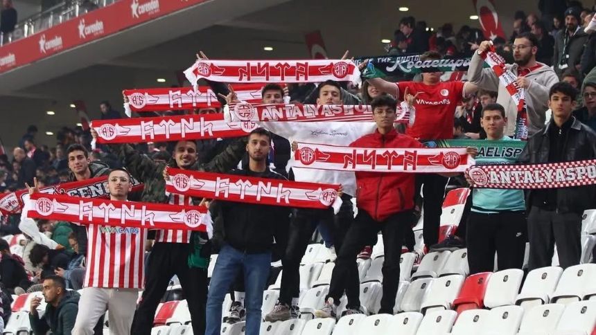 Kocaelispor Ve Antalyaspor Taraftarları 2