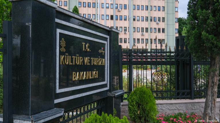 Kültür Ve Turizm Bakanlığı Bina