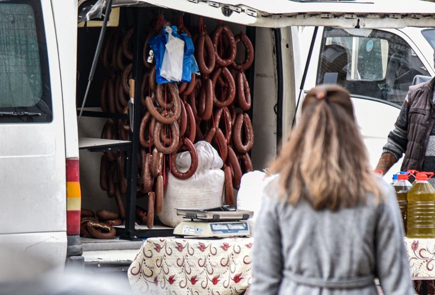 S O K A K T A P A Z A R D A D O G A L T A Z E S A N I L A N 1059177 314345