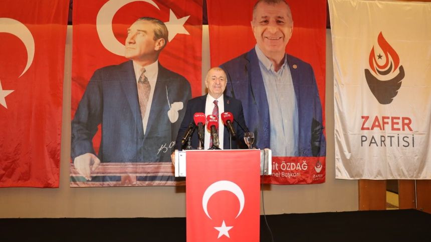 Ümit Özdağ Antalya Basın Toplantısı (3)