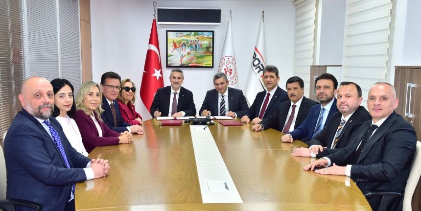 Ak Parti Antalya Milletvekilleri Toplantı (2)