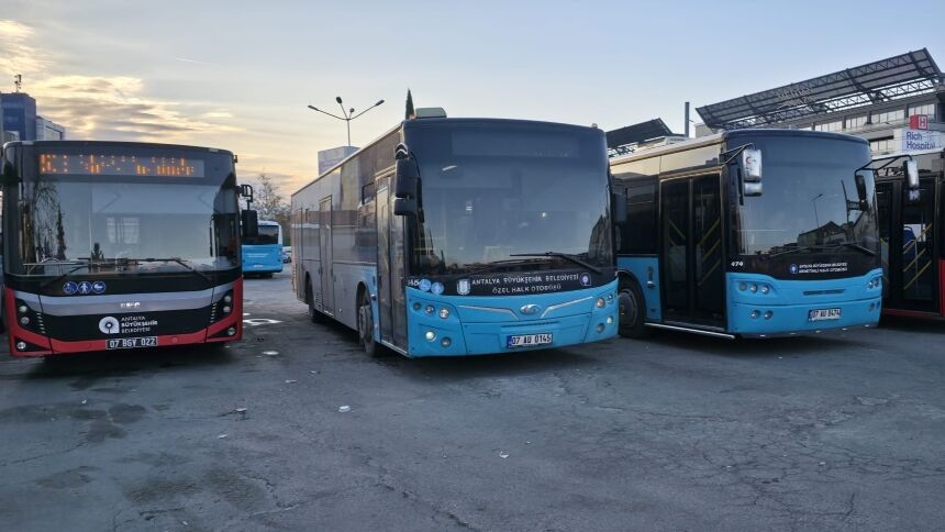 Antalya Otobüsler Ve Durak (3)