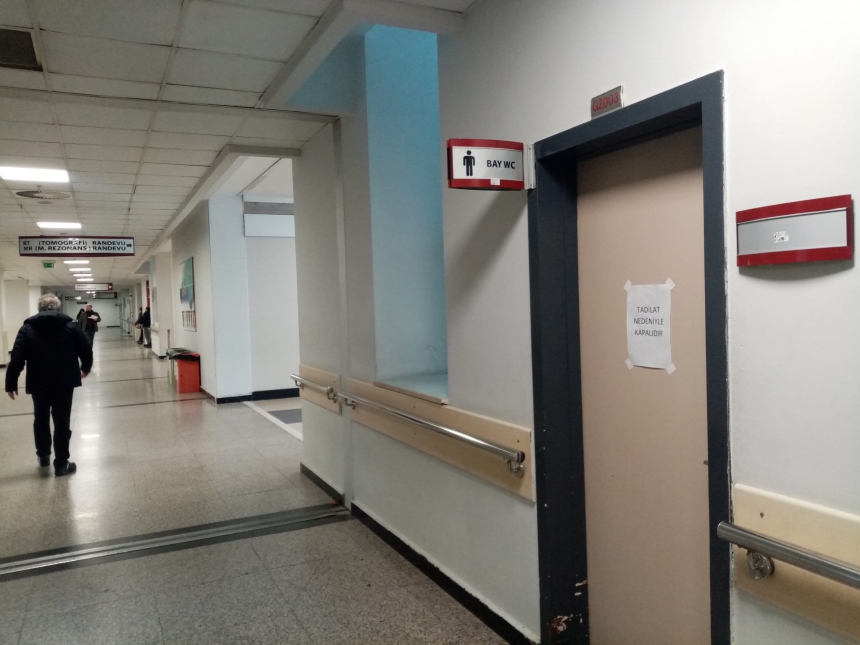 Eği̇ti̇m Araştirma Tuvaletler Kapali