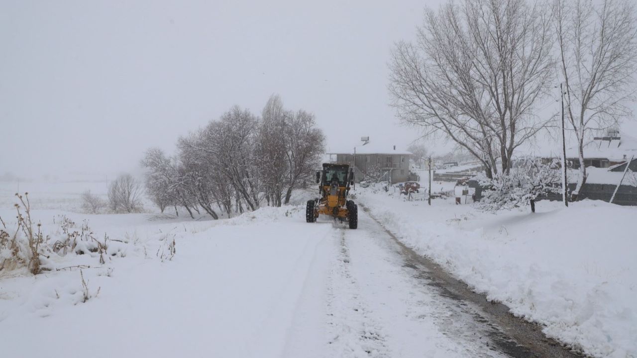 Kar Yağışı Korkuteli (1)