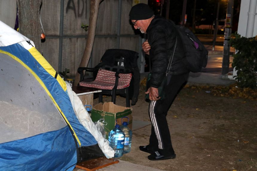 Necdet Tilif Çadırda Yaşayan Vatandaş (2)