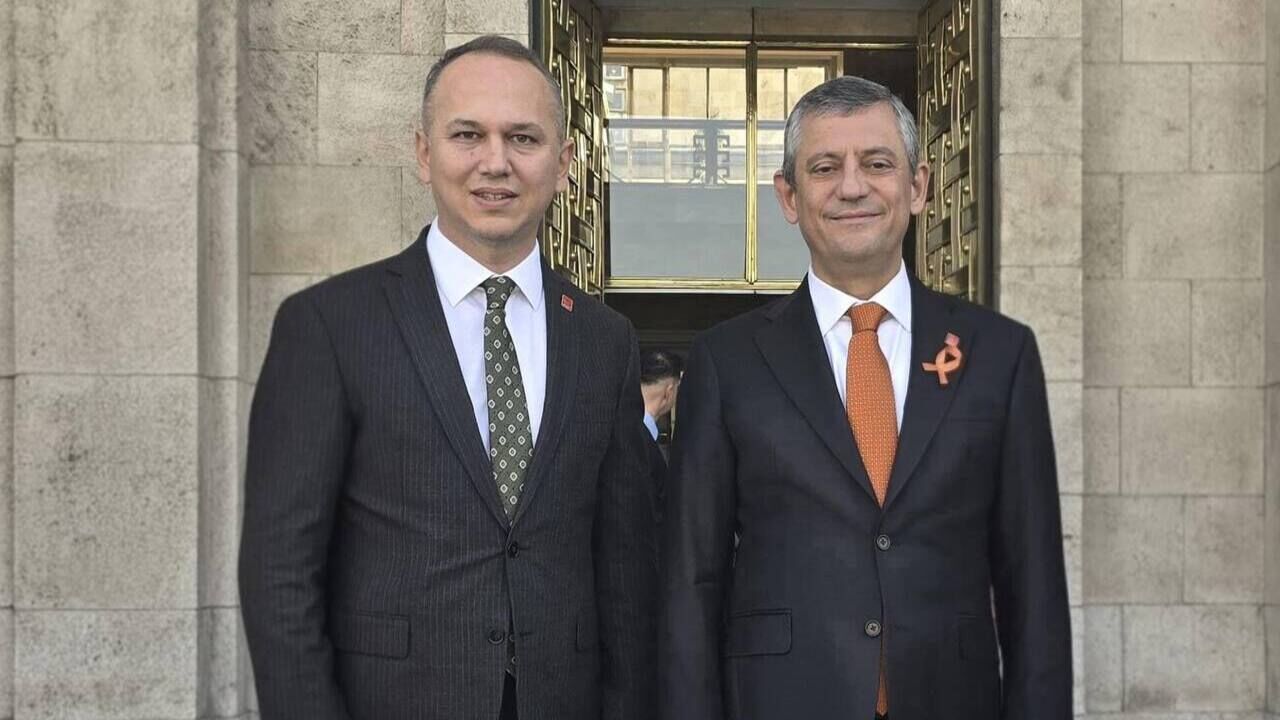 Önder Kurnaz Özgür Özel