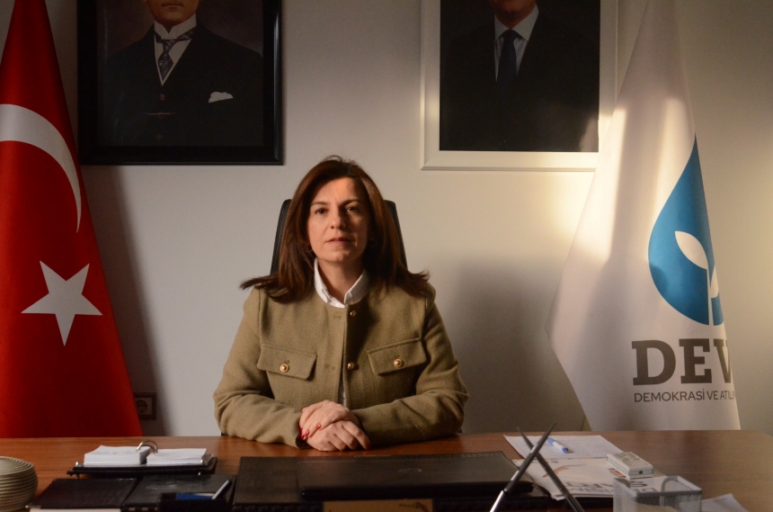 Özlem Arlıer Deva Partisi Antalya İl Başkanı