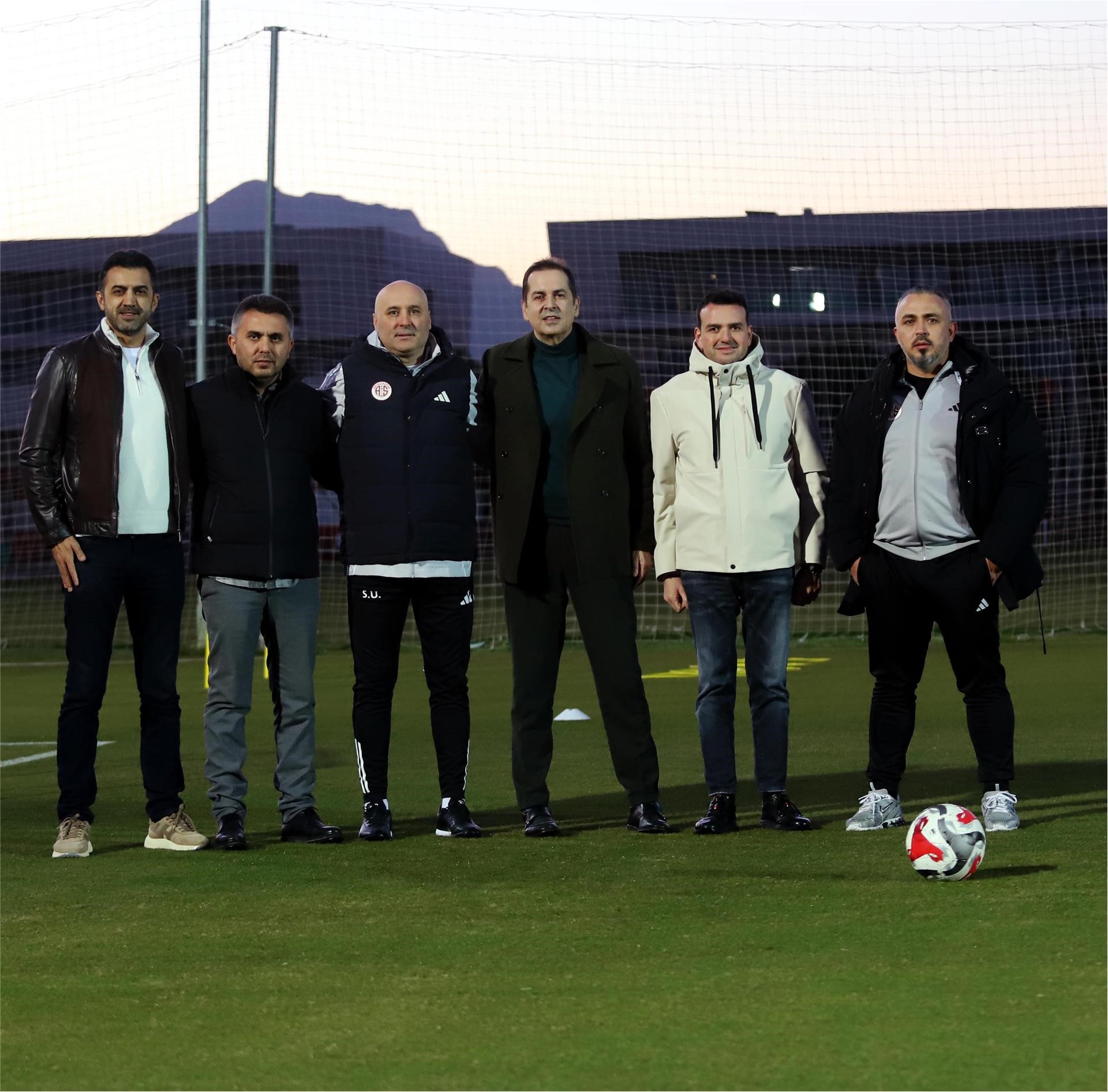 Sami̇ Uğurlu Ve Yöneti̇m