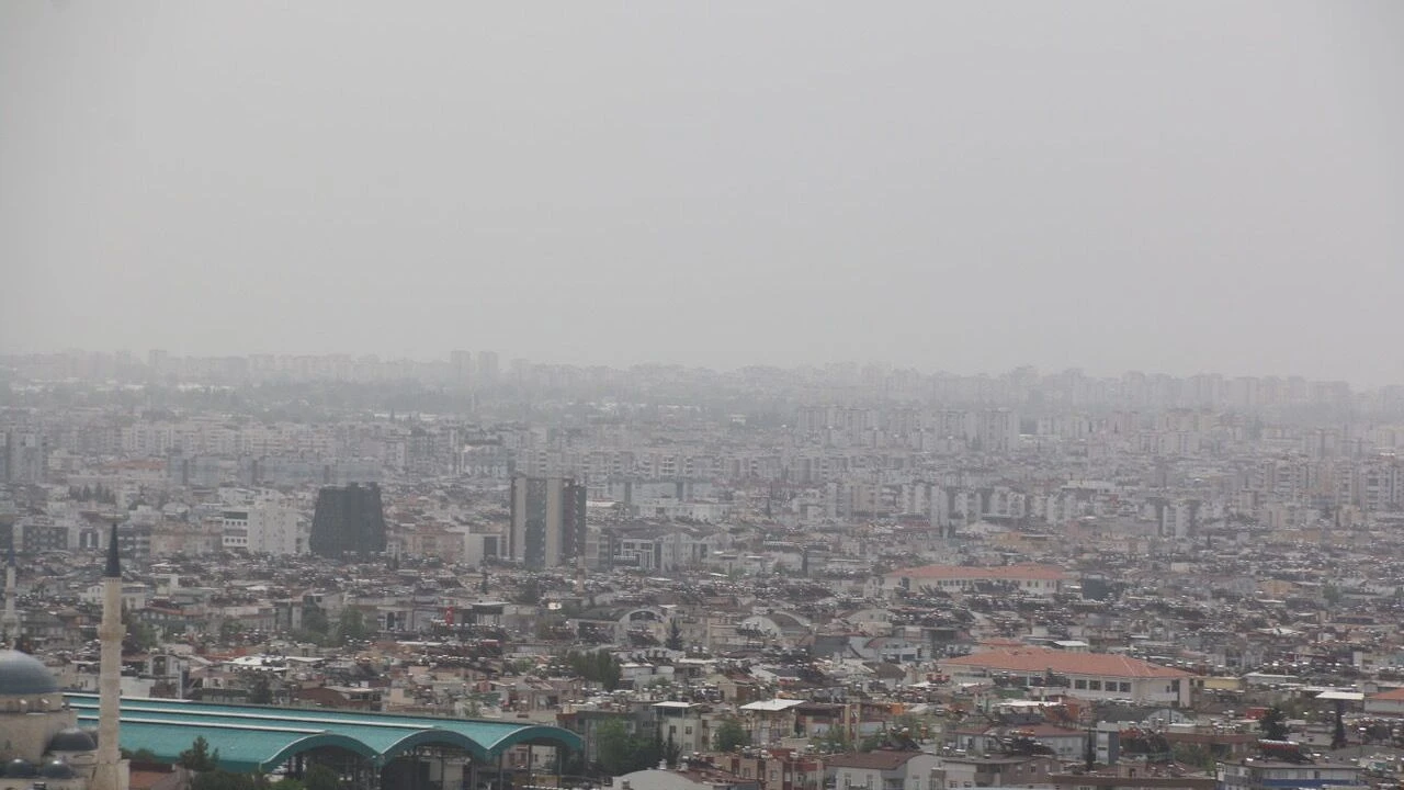 Antalya Si̇sli̇ Hava