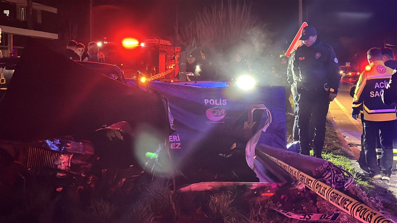 Burdur’da Feci Kaza! 23 Yaşındaki Genç Hayatını Kaybetti (1)