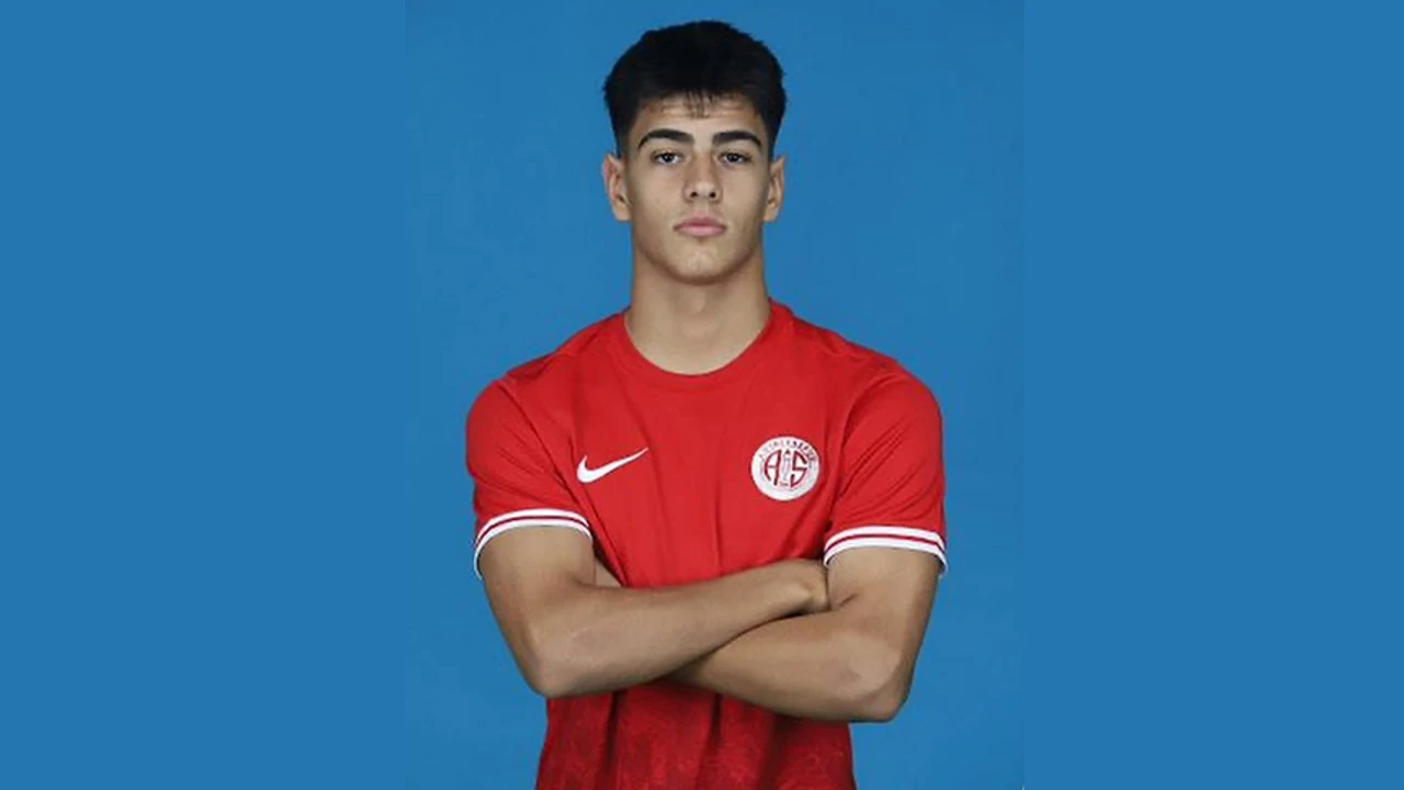 Ege İzmirli Antalyaspor'un Genç Oyuncusu
