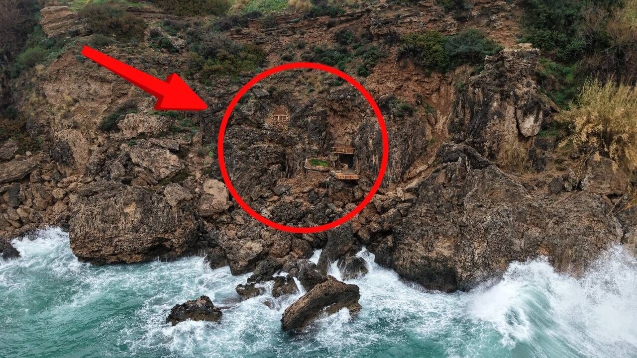 Falezlerde Kaçak Yapılar-1