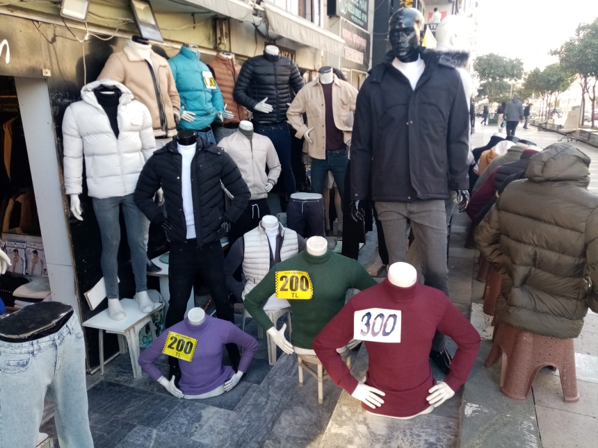 Güllük Caddesi Kıyafetler (2)