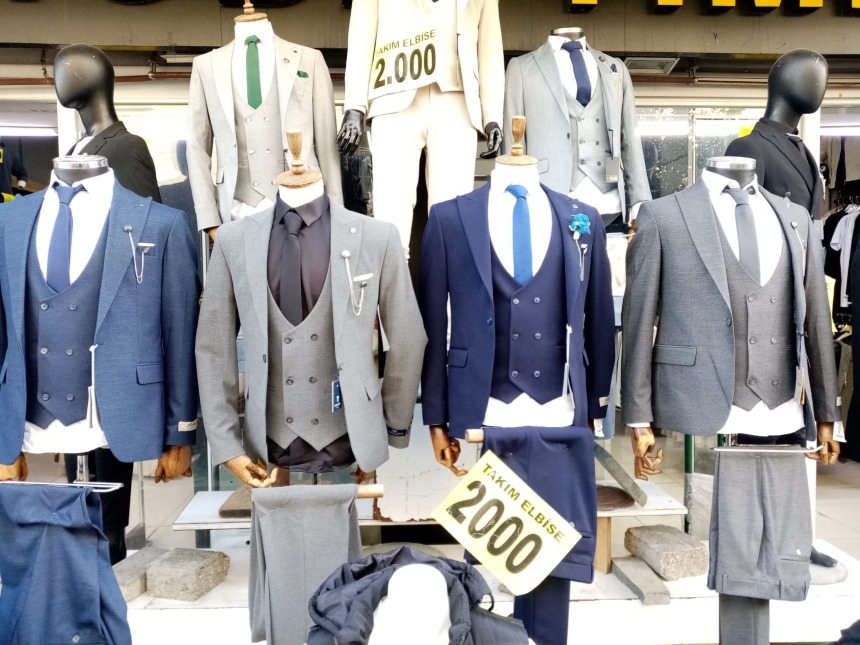 Güllük Caddesi Kıyafetler (3)