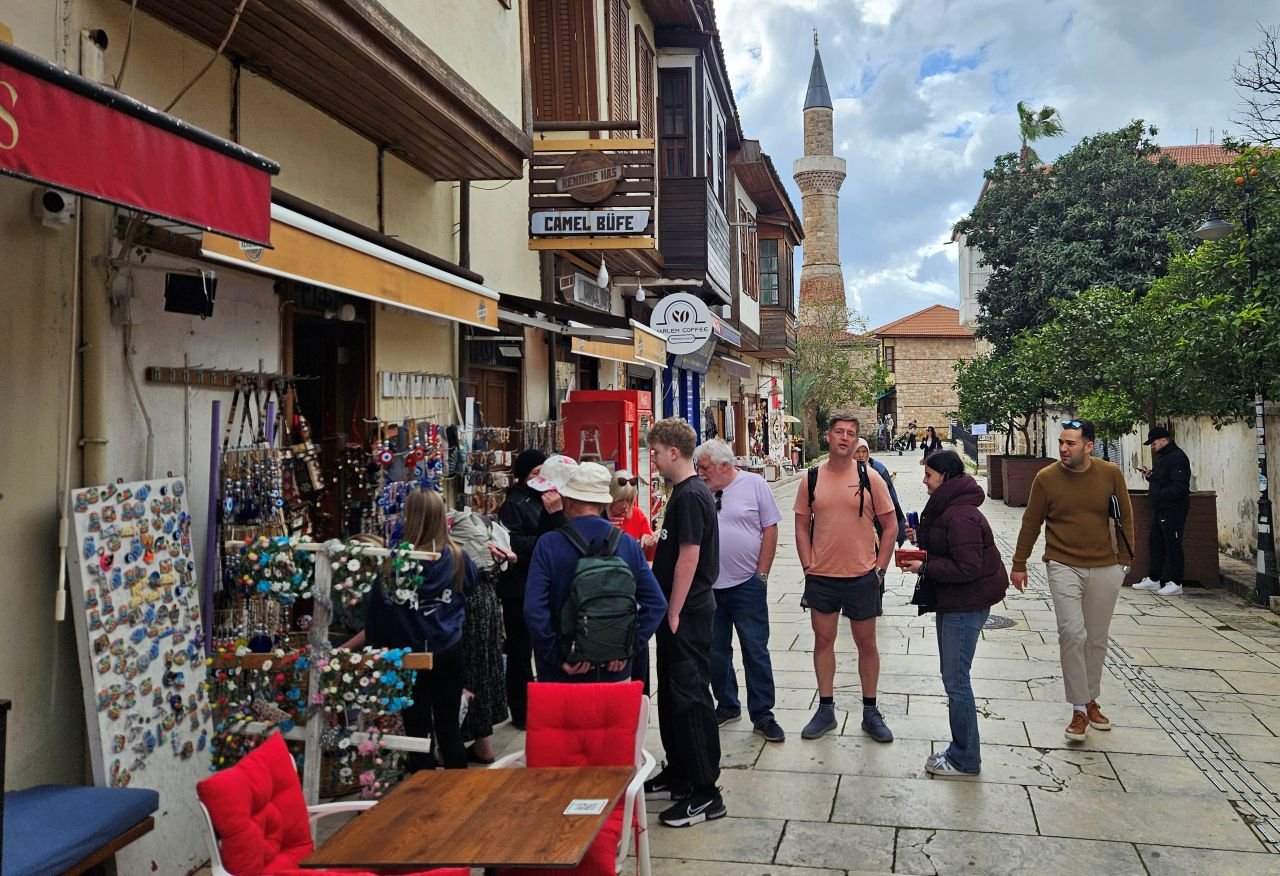 Kaleiçi Turistler Şubat