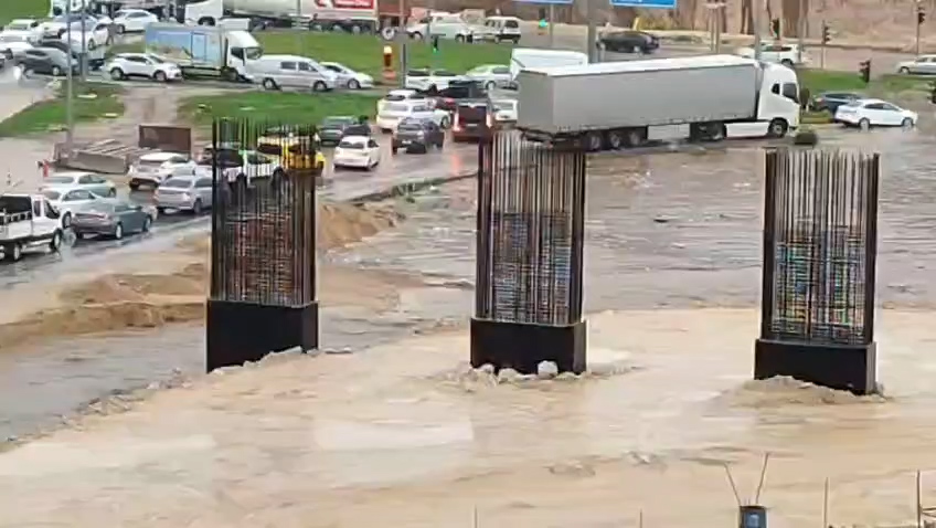 Kemer Antalya Yolu Su Taşkını (2)