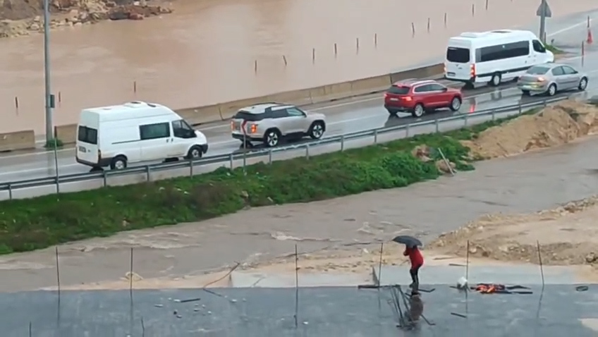 Kemer Antalya Yolu Su Taşkını (4)