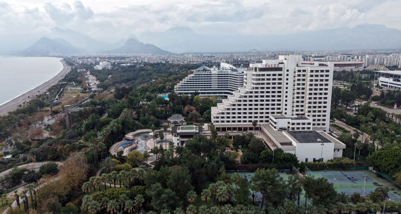 M I L Y A R D O L A R L I K A R A Z I D A V A S I N D A Y E N I G E L 1177573 349811