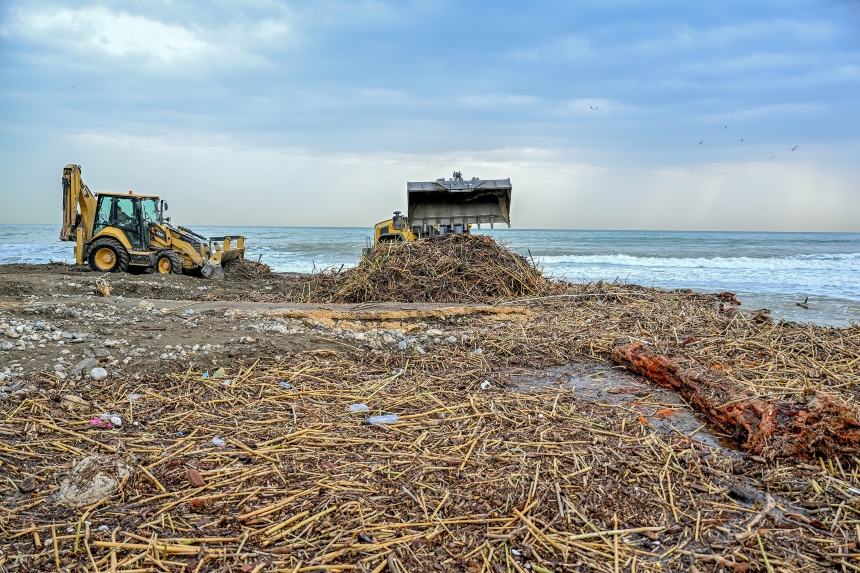 Mersin'de Su Taşkınlarının Ardından Temizlik Çalışmaları (2)