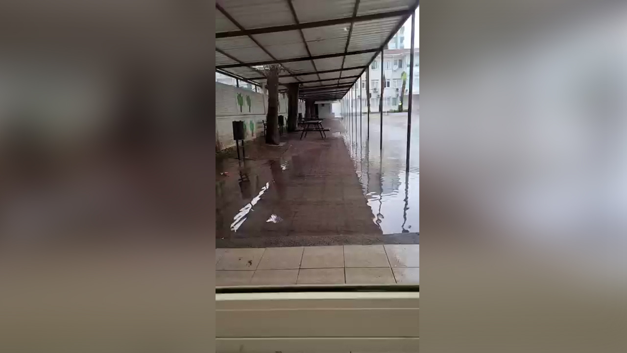 Okulu Su Bastı Antalya 3