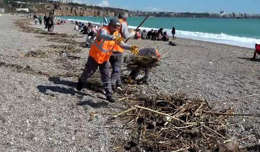 Selin Ardından Konyaaltı Sahili (3)