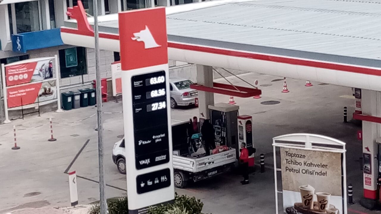 Akaryakıt Istasyonu Antalya (1)