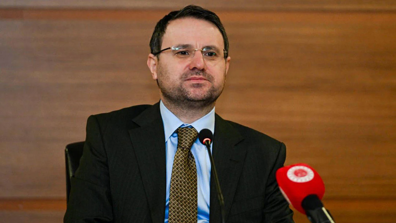 Akin Gürlek Adalet Bakani