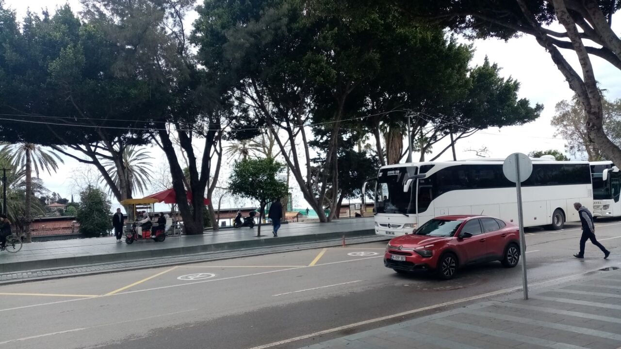 Cumhuriyet Caddesi Park Yasağı (3)