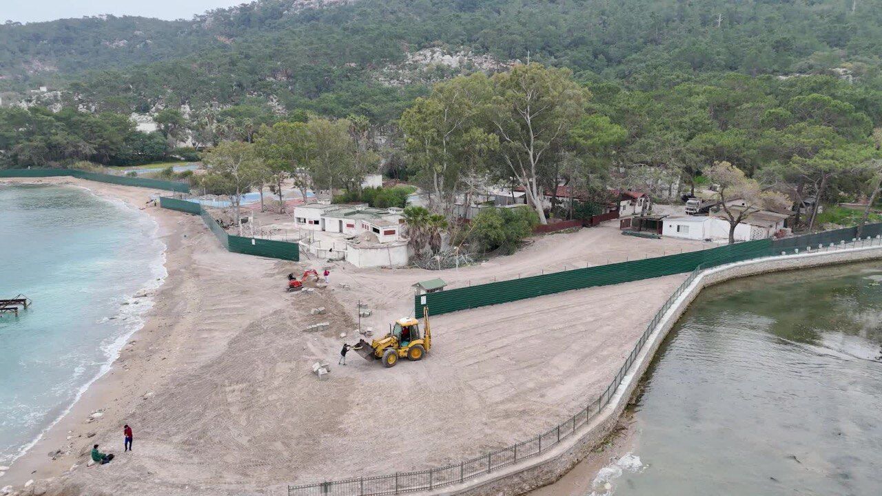 Kemer'de 900 Yataklı Otel Yapmak Için Ağaç Kıyımı Başladı (9)