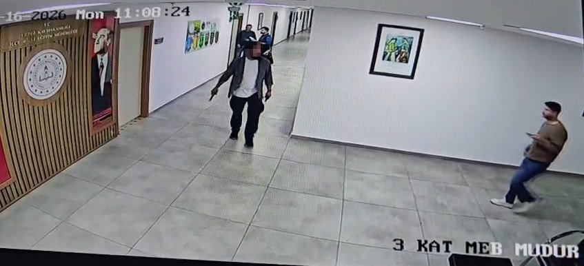 Kepez Kaymakamlığı'na Silahlı Saldırı Düzenleyen Şahıs 3