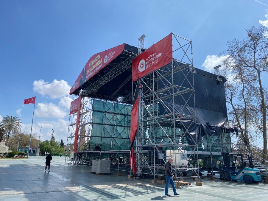 Kıraç Konser Dev Sahne (2)