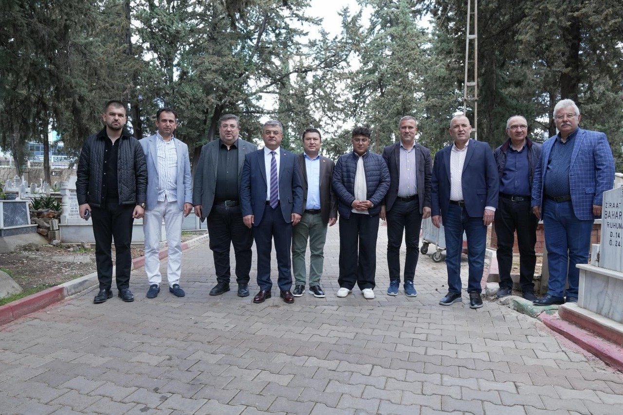 Mehmet Ali Alkan Ve Oda Başkanları Mezarlık Ziyareti 1
