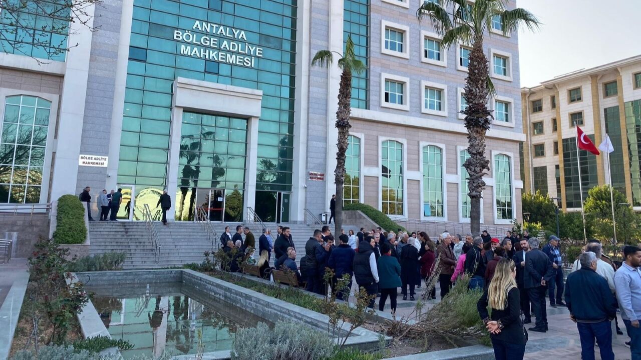 Muhittin Böcek Duruşması Adliye