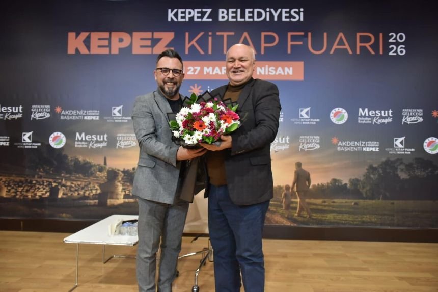 Prof. Dr. Ahmet Tasagil, Kepez Kitap Fuarinda Turk Tarihini Anlatti 4