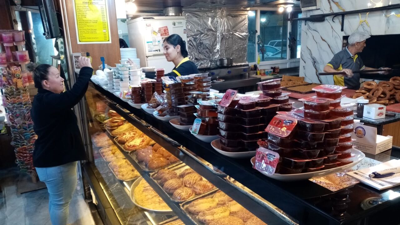 Simit Satışı Ve Vatandaş