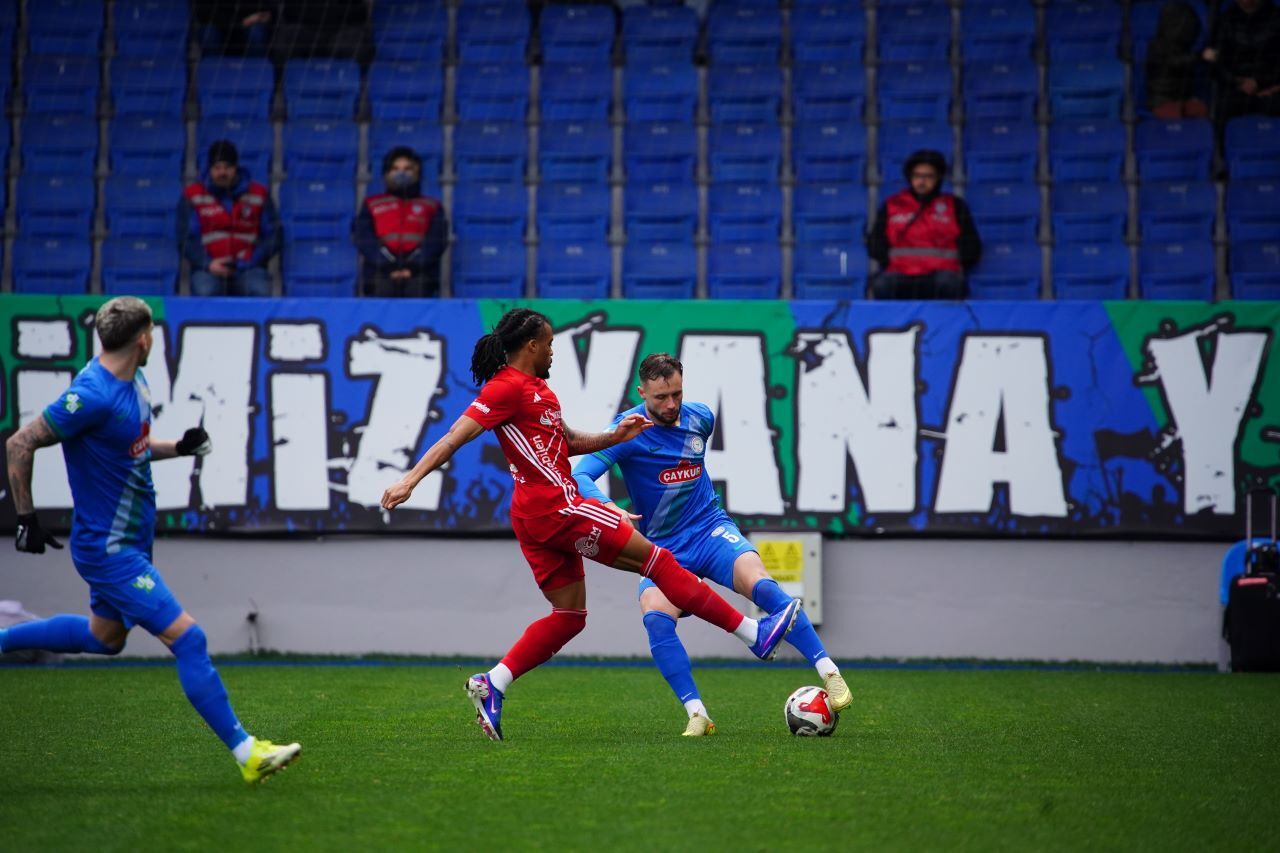 Trendyol Süper Lig Çaykur Rizespor 1 Antalyaspor (İlk Yarı) (1)