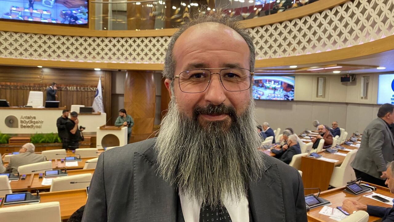 Utkan Hasan Eminoğlu Meclsi Üyesi 44