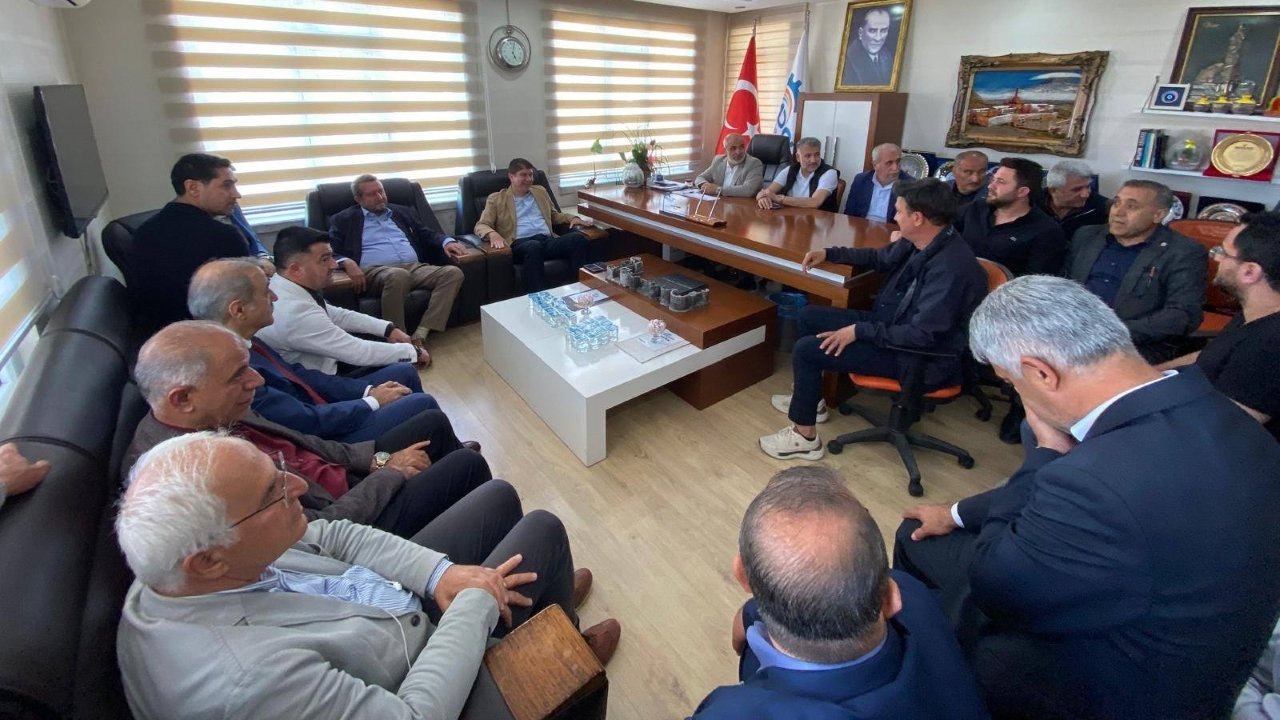 672688971 1476154383864537 1627282327108019937 N