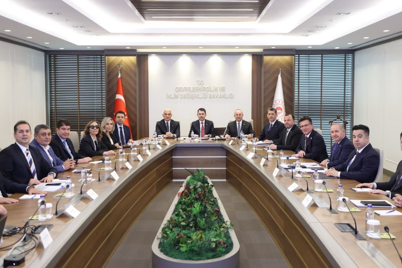 Ak Parti Heyeti Bakanlarla Bir Arada (2)