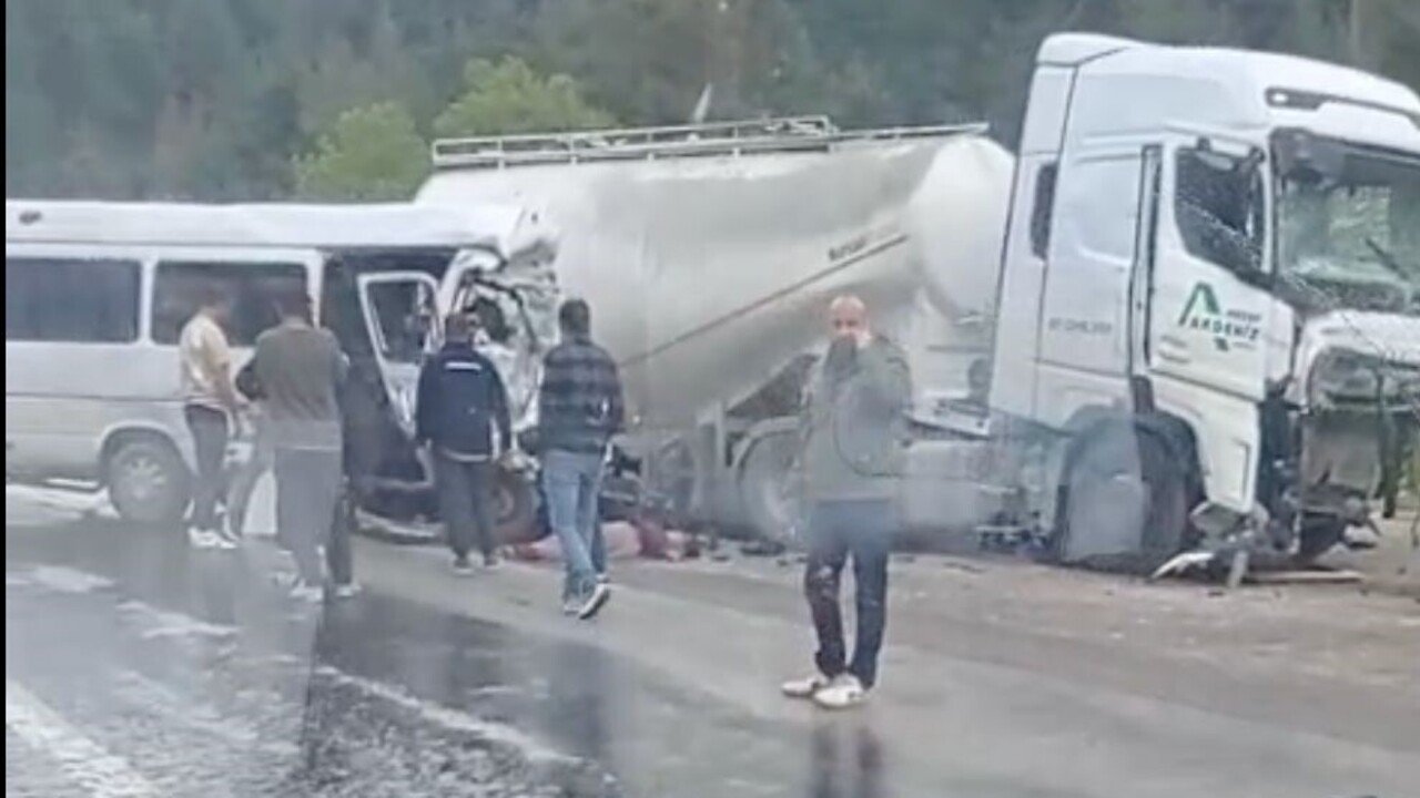 Antalya Isparta Yolu Kaza